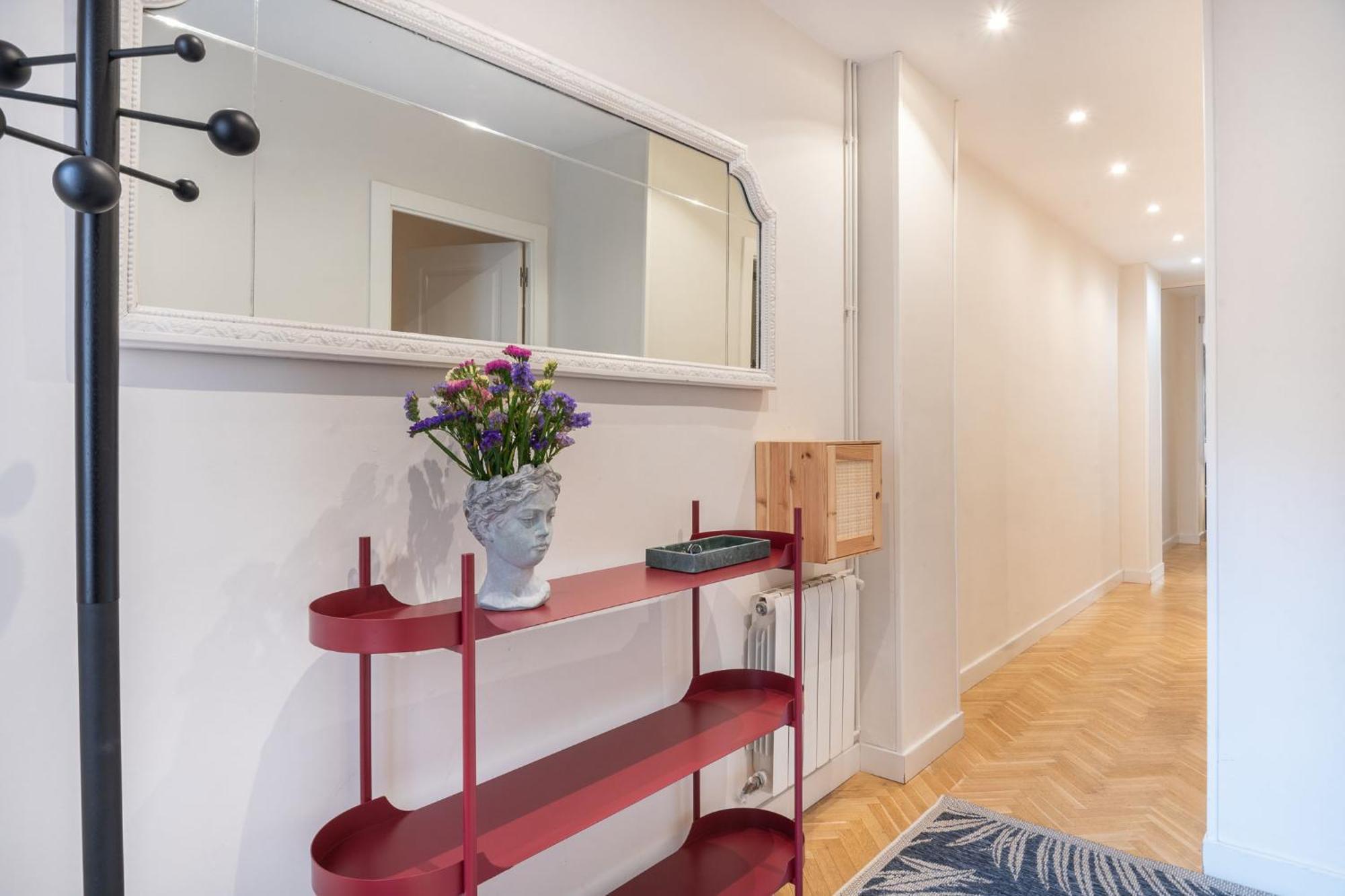 Spacious And Elegant Oasis In The Location * Barcelone