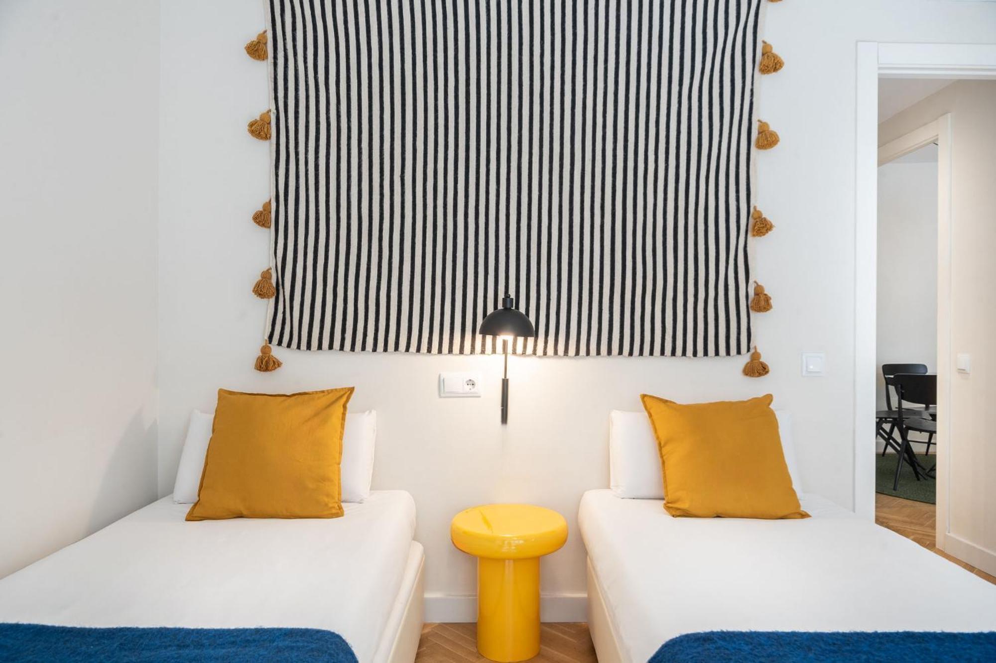 Spacious And Elegant Oasis In The Location