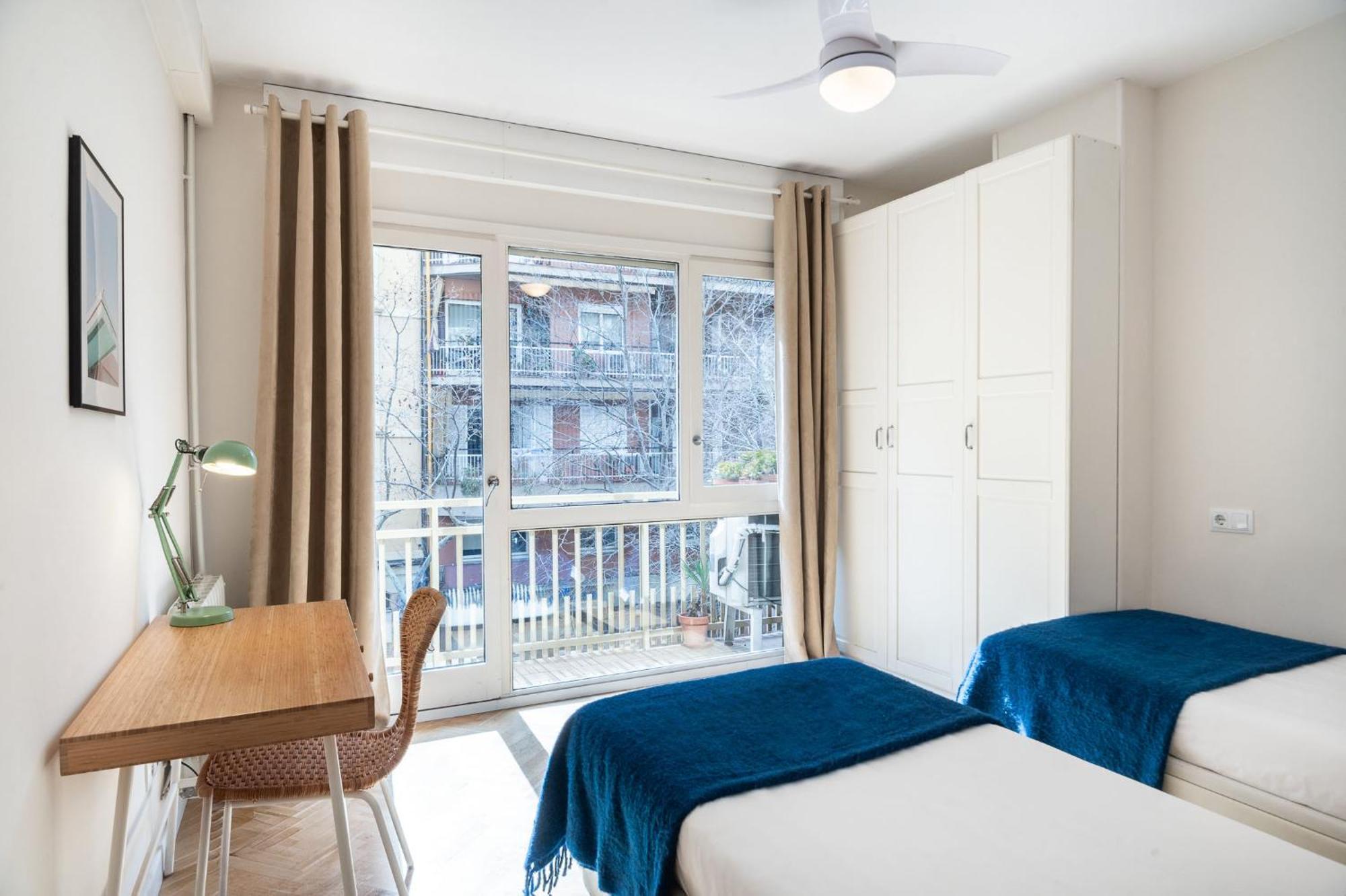 Appartement Spacious And Elegant Oasis In The Location